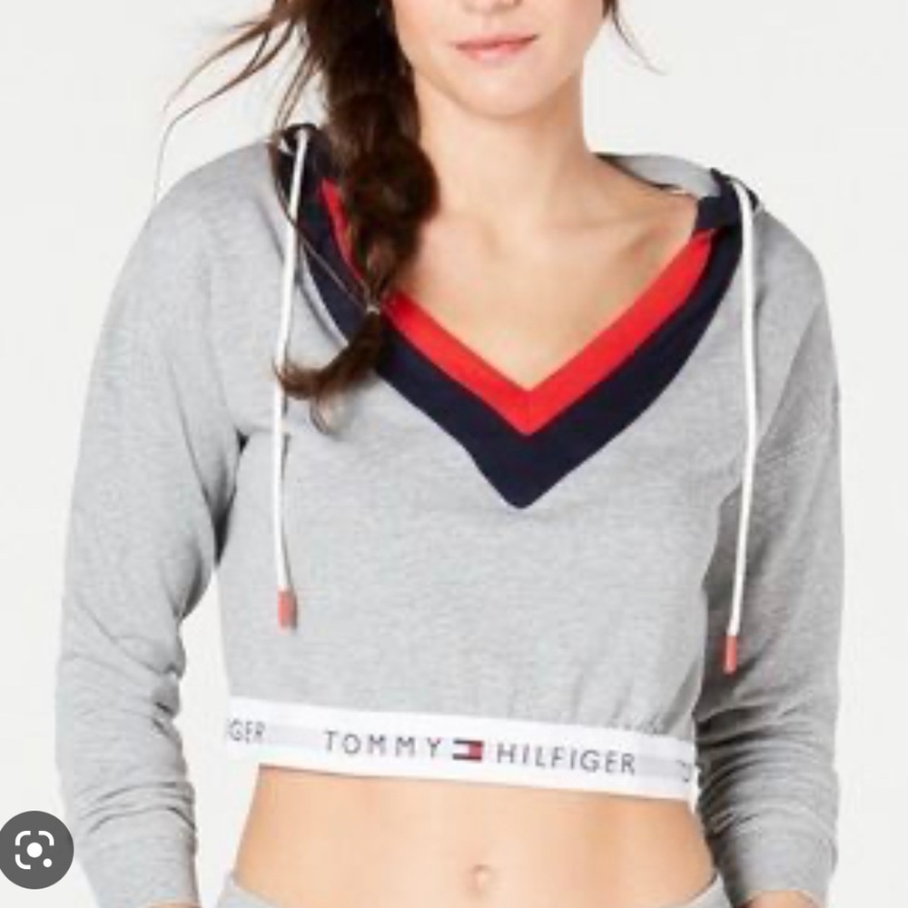 tommy hilfiger sweatshirt